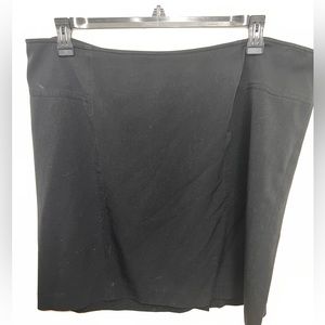 Essential Black Mini Skirt!